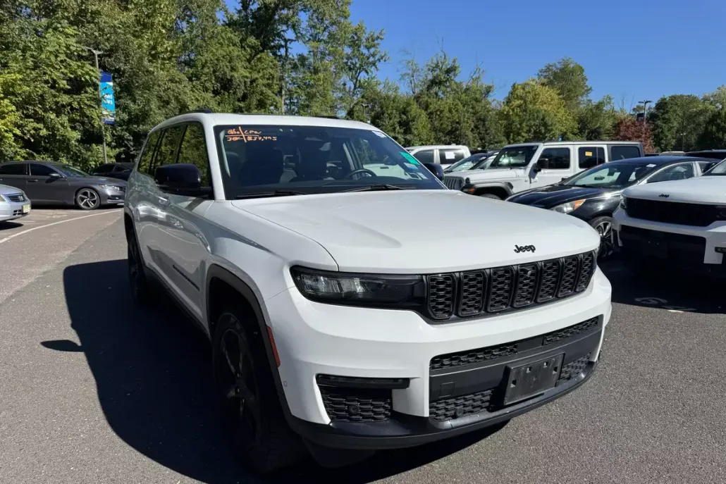 2022 Jeep Grand Cherokee Limited photo 1