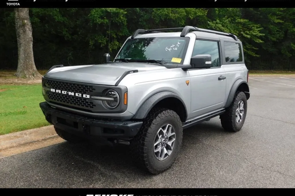 2024 Ford Bronco Badlands photo 1