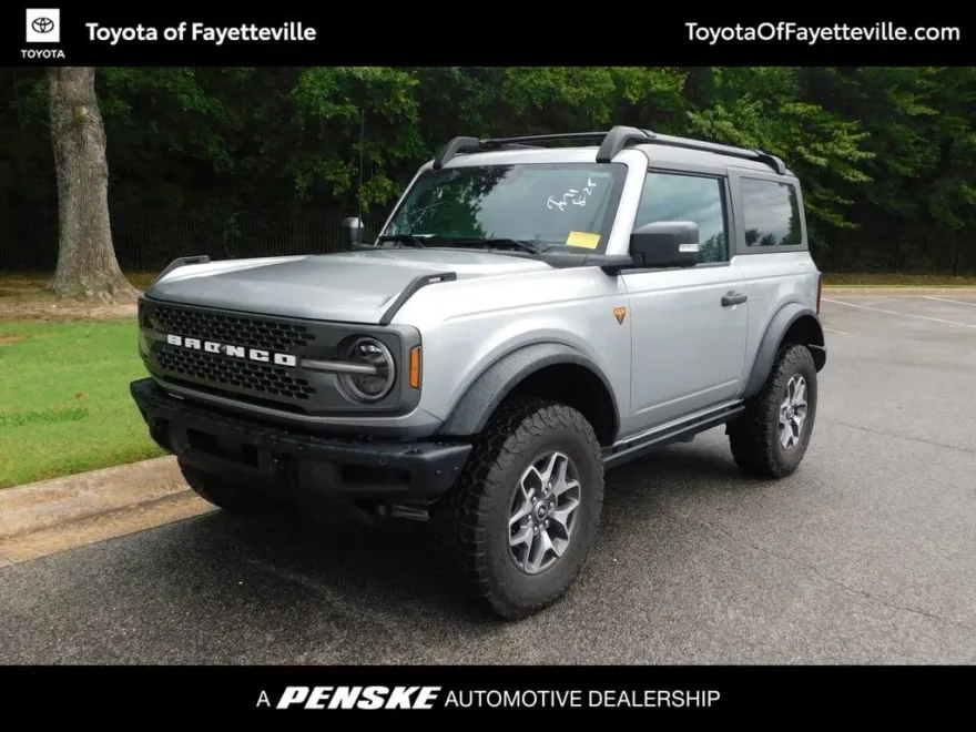 2024 Ford Bronco Badlands photo 1