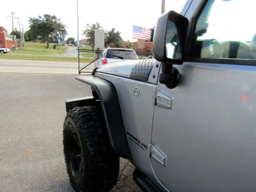 2017 Jeep Wrangler Unlimited Rubicon photo 21