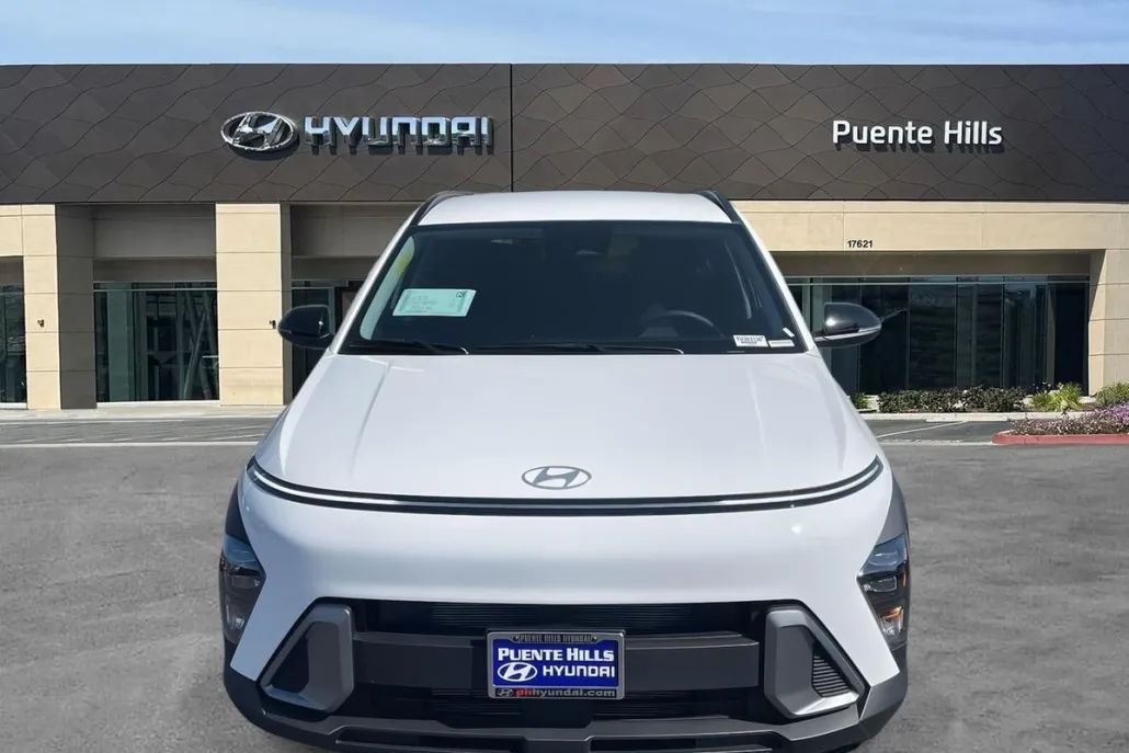 2026 Hyundai Kona SEL photo 1
