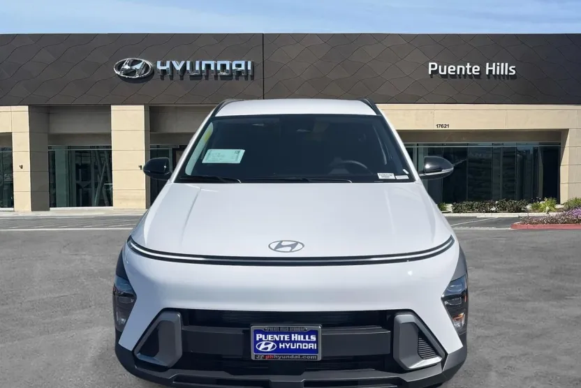 2026 Hyundai Kona SEL photo 1
