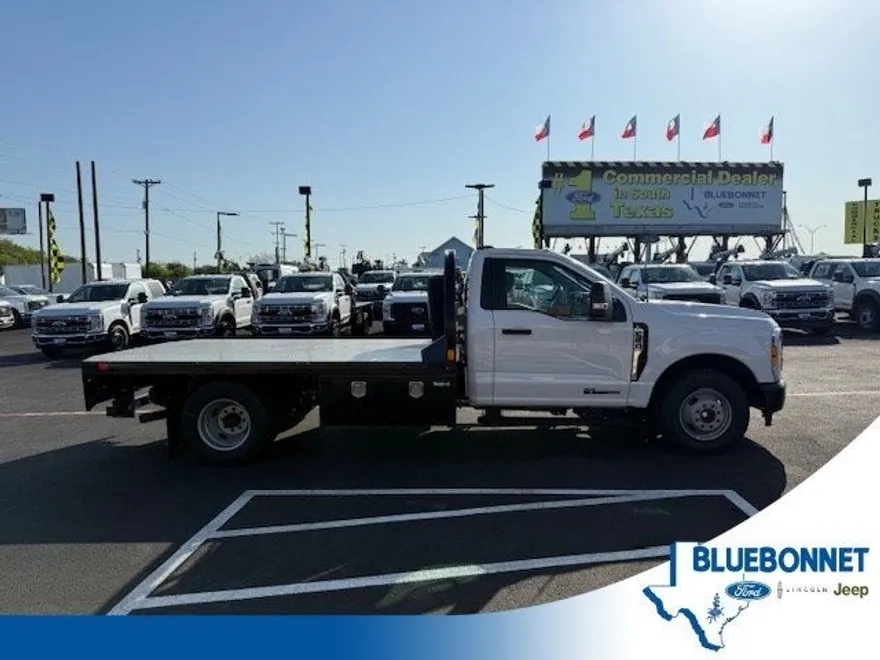 2025 Ford F-350 XL photo 1