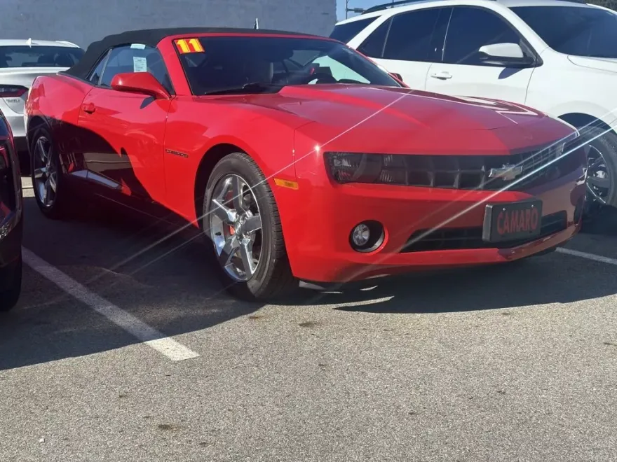 2011 Chevrolet Camaro 2LT photo 1