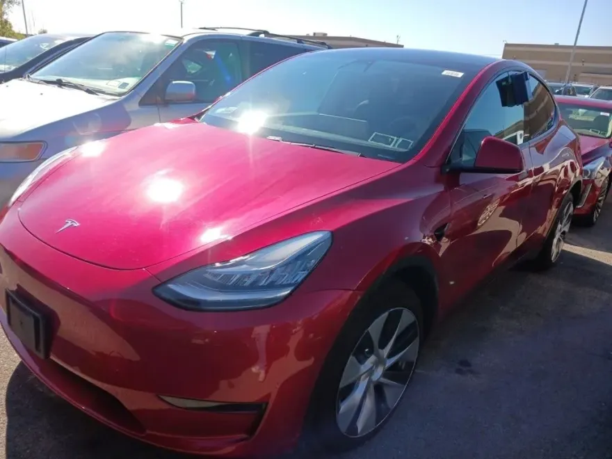 2021 Tesla Model Y Long Range photo 1