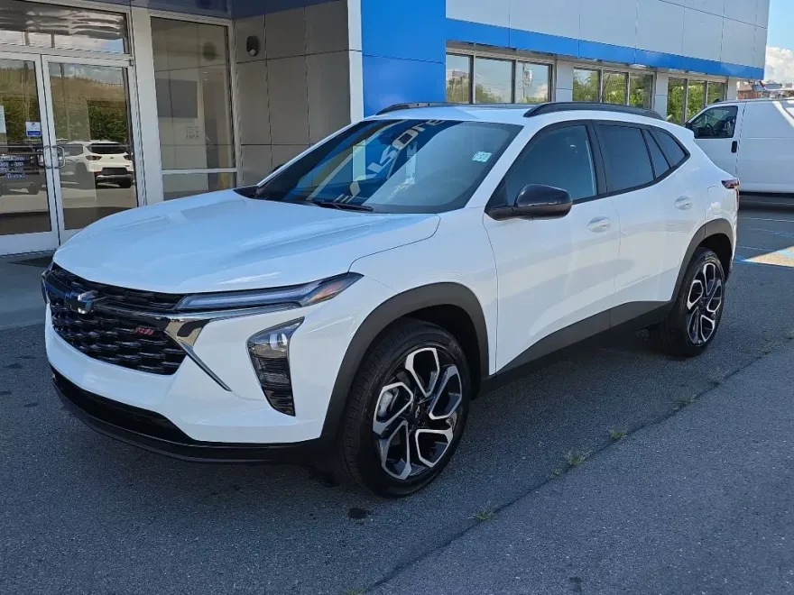 2025 Chevrolet Trax photo 1