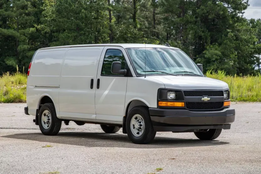 2017 Chevrolet Express 3500 Cargo photo 1