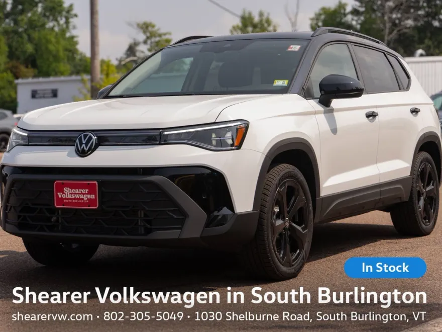 2025 Volkswagen Taos SE photo 1