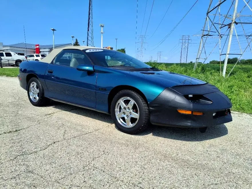 1997 Chevrolet Camaro Z28 photo 1