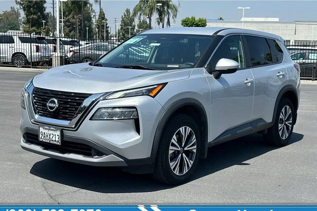 2022 Nissan Rogue SV photo 1
