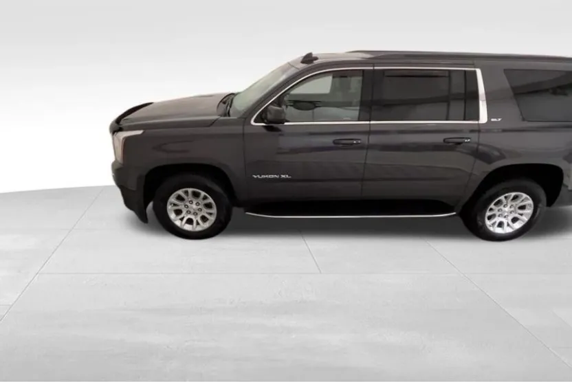 2017 Gmc Yukon XL SLT photo 1