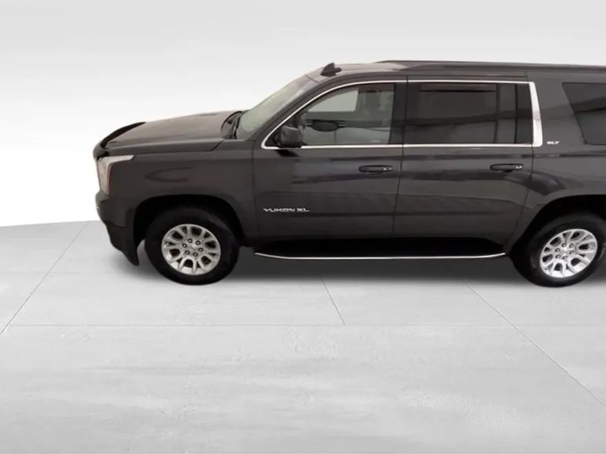 2017 Gmc Yukon XL SLT photo 1