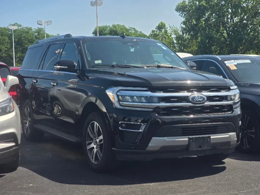 2024 Ford Expedition MAX Limited photo 1