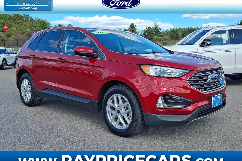 2022 Ford Edge SEL photo 1