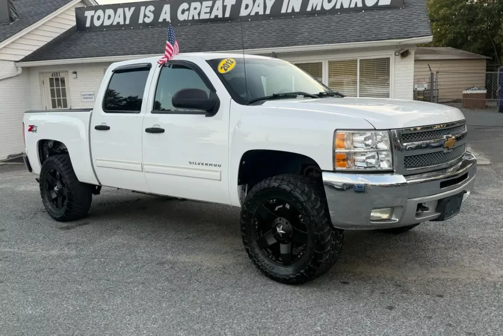 2012 Chevrolet Silverado 1500 LT photo 1