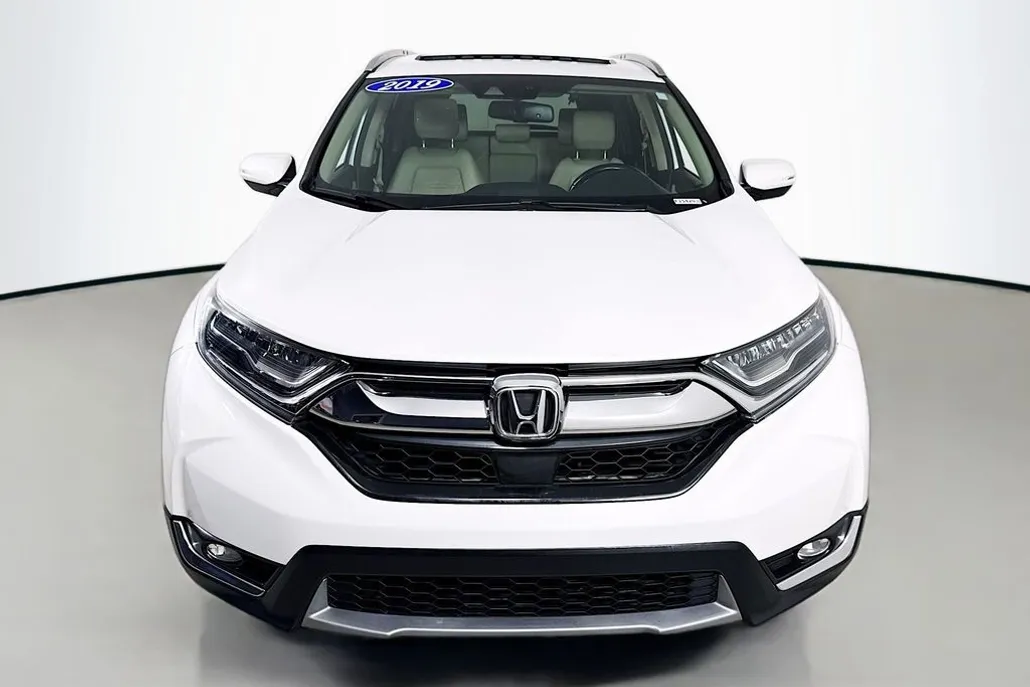 2019 Honda CR-V Touring photo 1