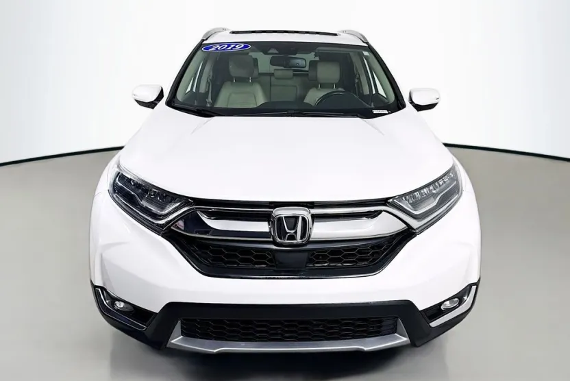 2019 Honda CR-V Touring photo 1
