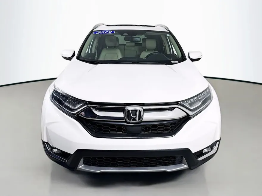 2019 Honda CR-V Touring photo 1