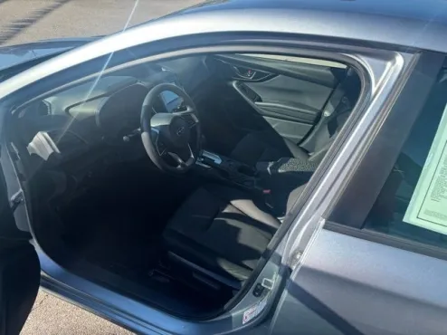 2017 Subaru Impreza 2.0i Premium photo 4