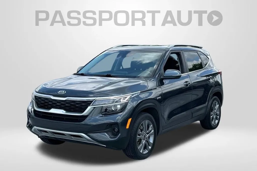 2021 Kia Seltos S photo 1
