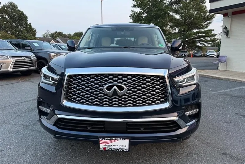 2018 Infiniti QX80 photo 1