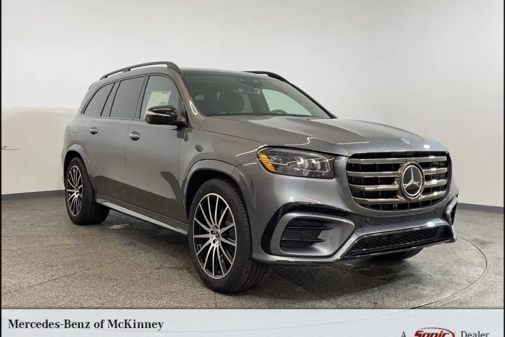 2025 Mercedes Benz GLS 450 photo 1