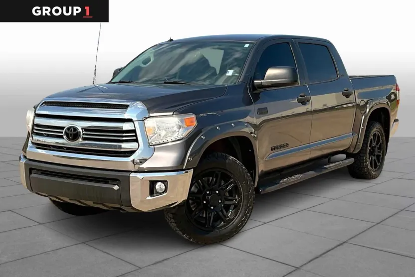 2017 Toyota Tundra SR5 photo 1