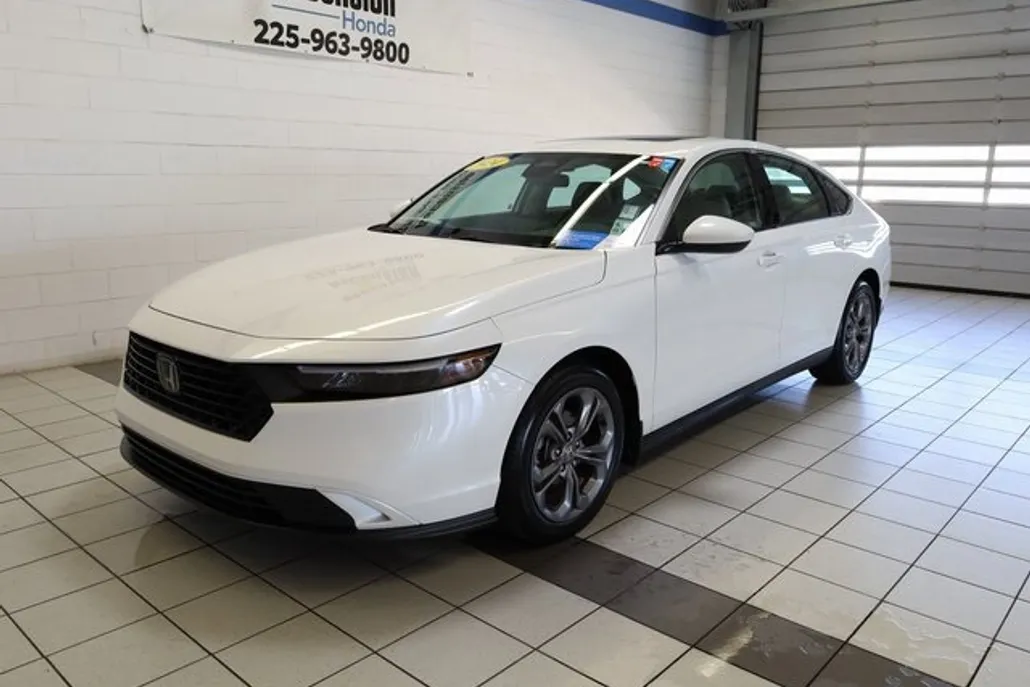 2024 Honda Accord 1.5T EX photo 1