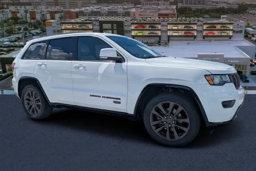 2016 Jeep Grand Cherokee Limited photo 1