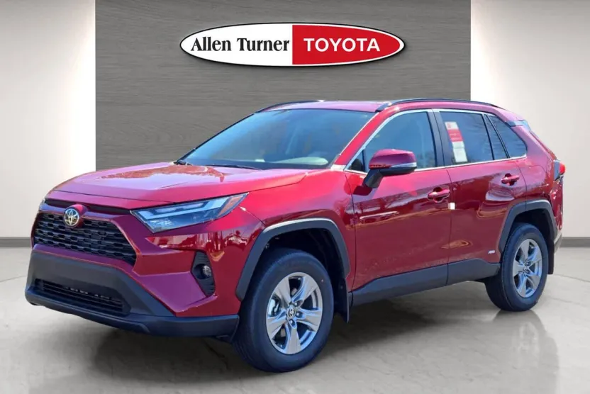 2025 Toyota RAV4 Hybrid XLE photo 1