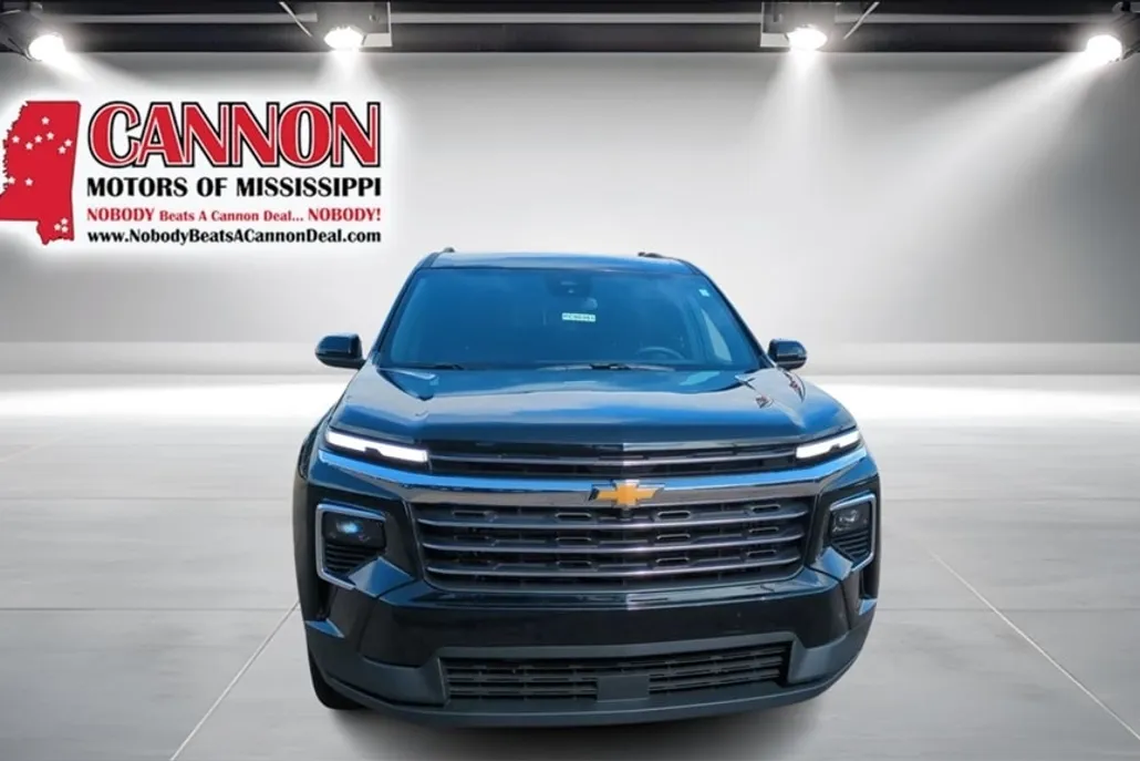 2025 Chevrolet Traverse photo 1