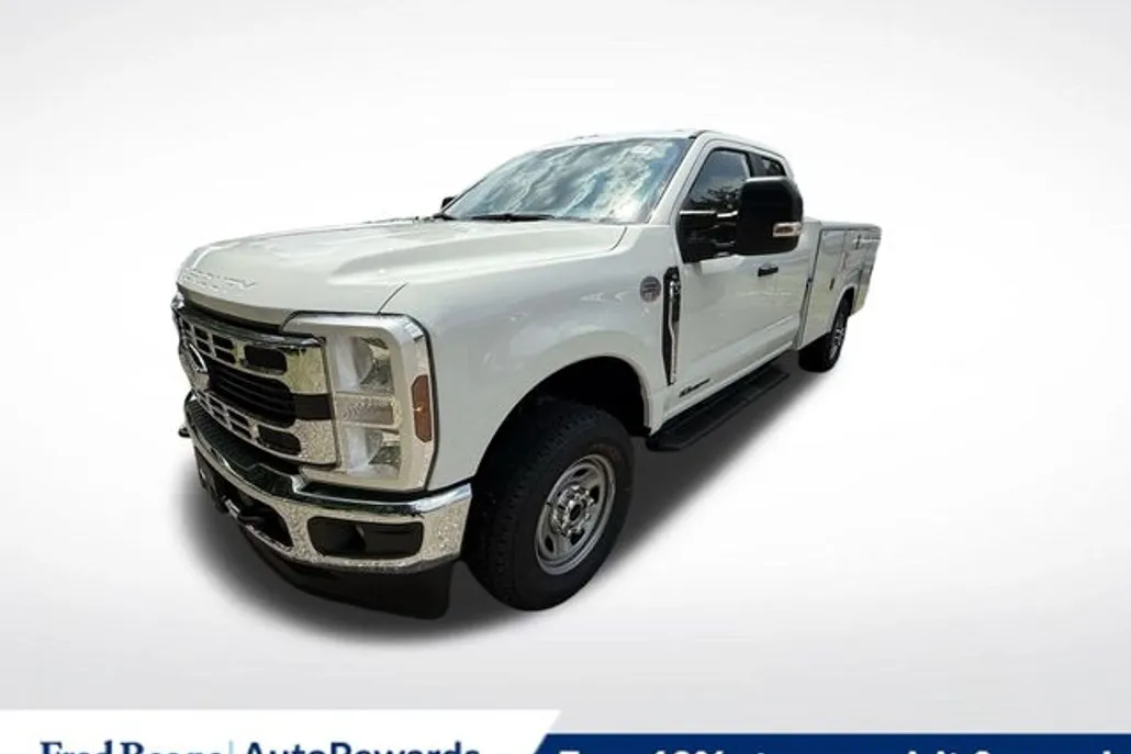 2025 Ford F-350 XL photo 1