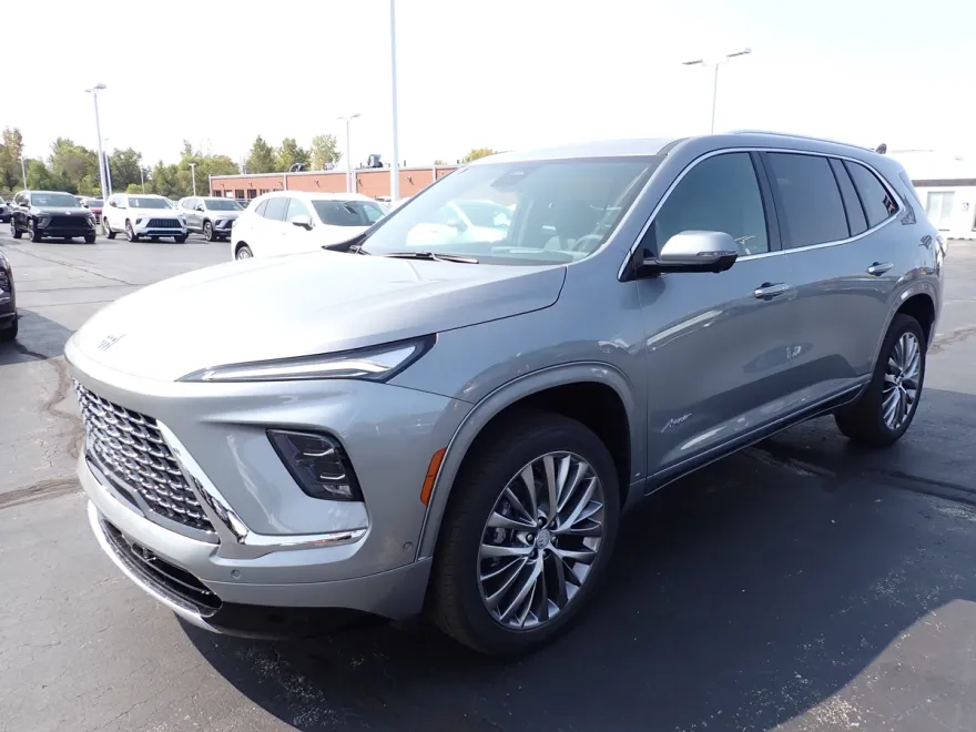 2026 Buick Enclave Avenir photo 1