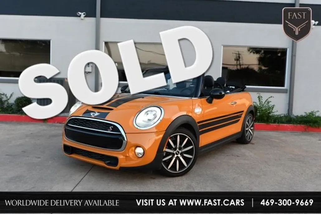 2016 Mini Cooper Convertible S photo 1