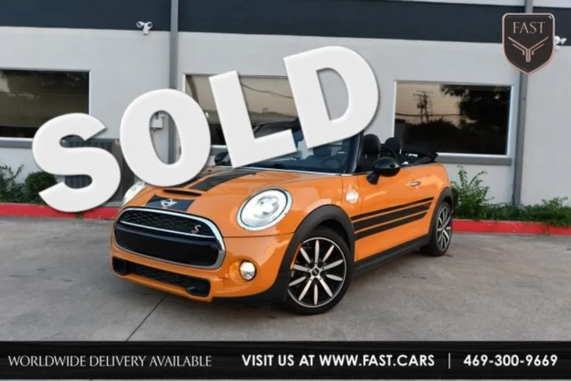 2016 Mini Cooper Convertible S photo 1