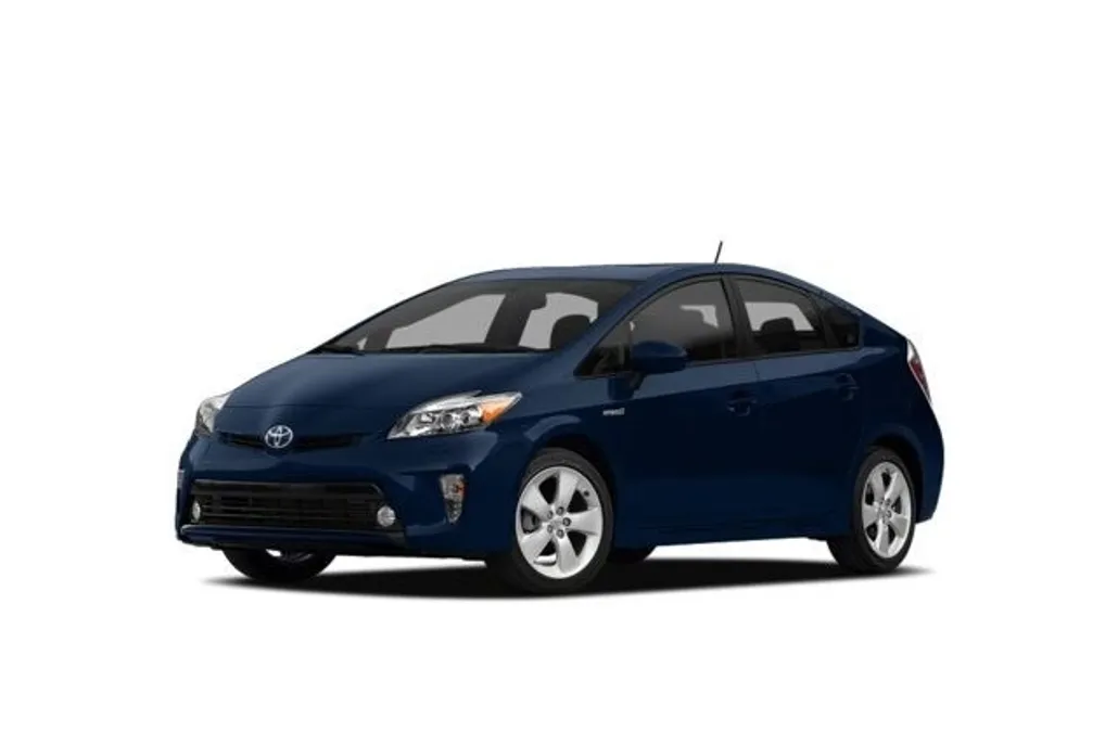2012 Toyota Prius Three photo 1