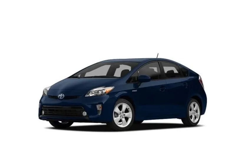 2012 Toyota Prius Three photo 1