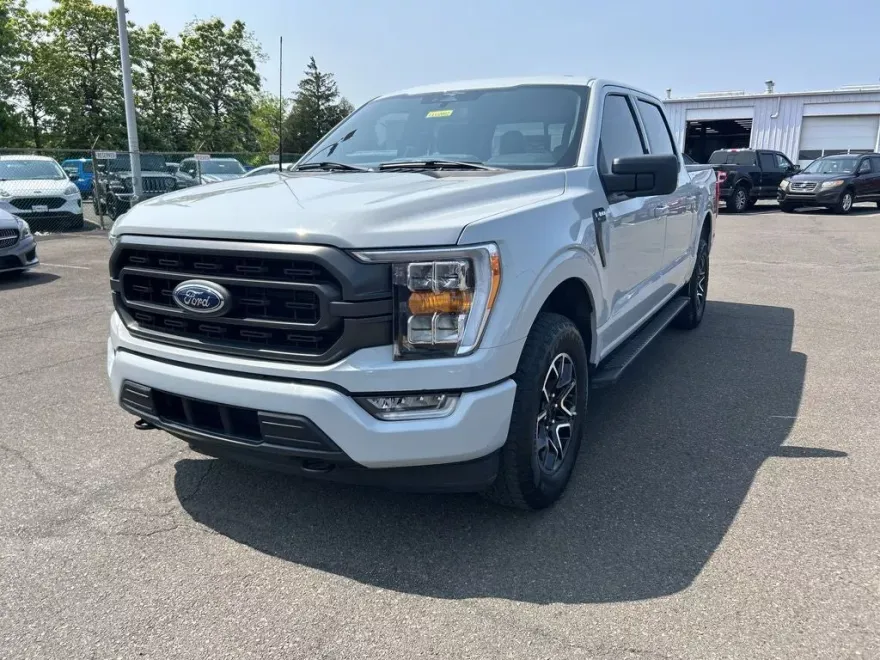 2023 Ford F-150 XLT photo 1