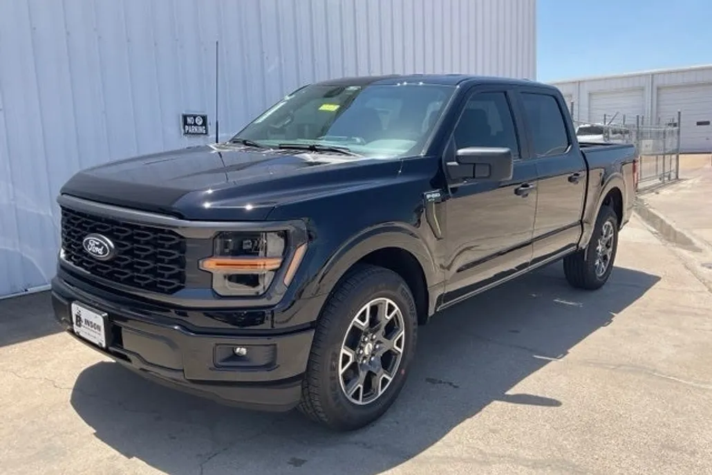 2025 Ford F-150 STX photo 1