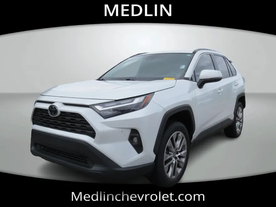 2023 Toyota RAV4 XLE Premium photo 1
