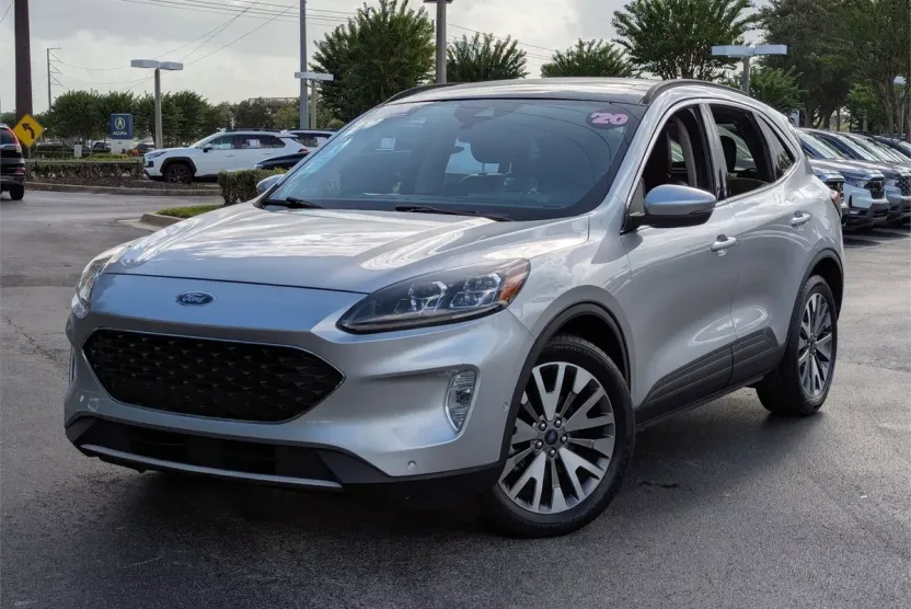 2020 Ford Escape Titanium Hybrid photo 1