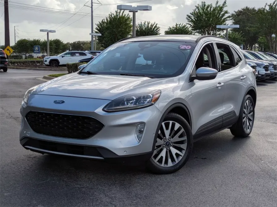 2020 Ford Escape Titanium Hybrid photo 1