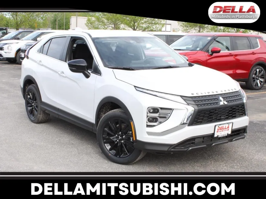 2025 Mitsubishi Eclipse Cross LE photo 1