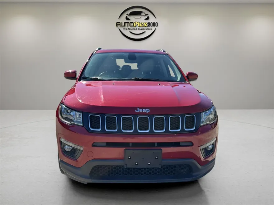 2019 Jeep Compass Latitude photo 1