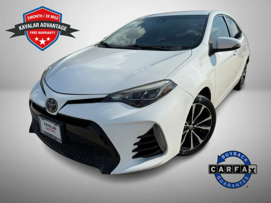 2017 Toyota Corolla LE photo 1