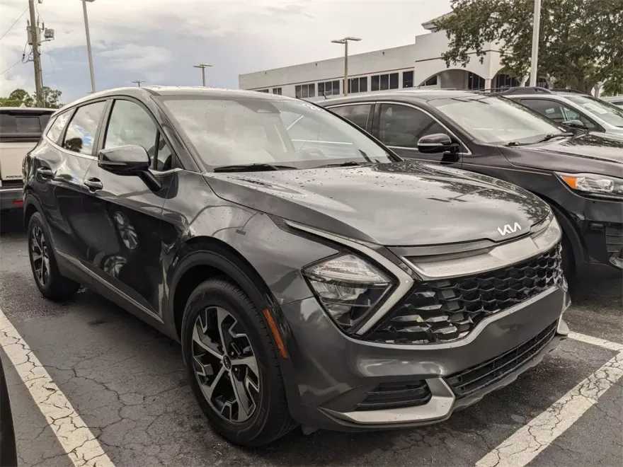 2023 Kia Sportage EX photo 1