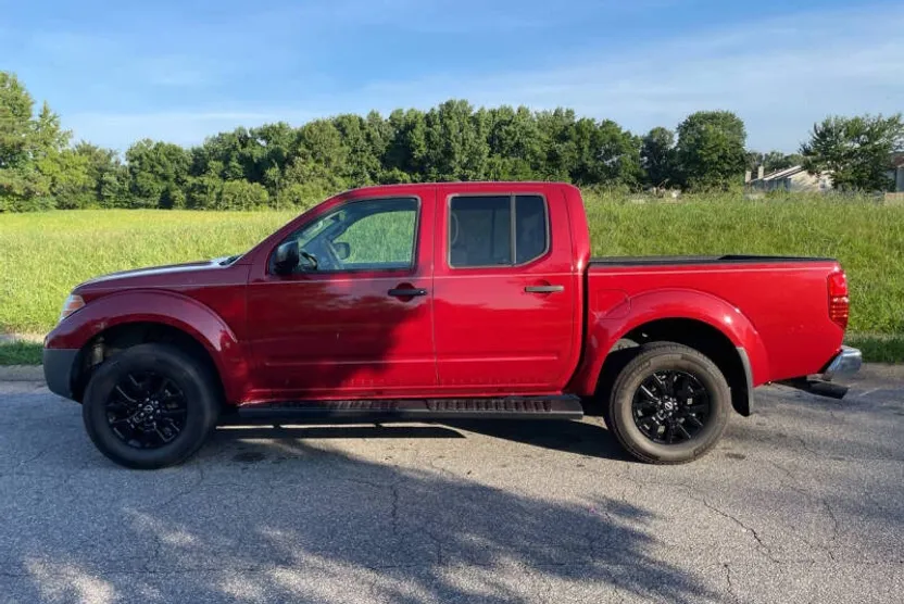 2012 Nissan Frontier S photo 1