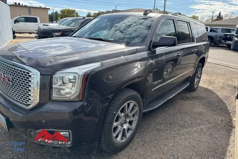 2017 Gmc Yukon XL Denali photo 1