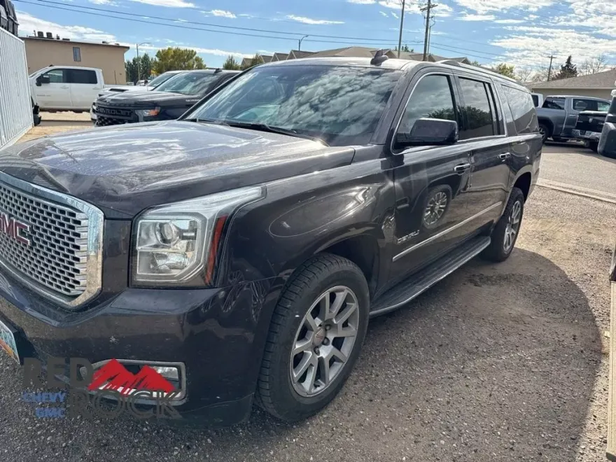 2017 Gmc Yukon XL Denali photo 1