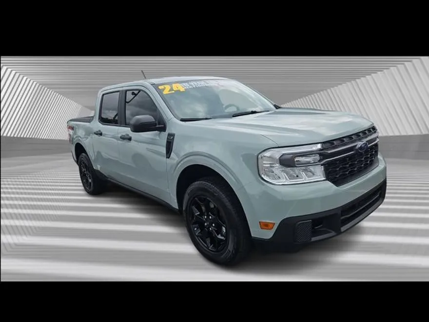 2024 Ford Maverick XLT photo 1
